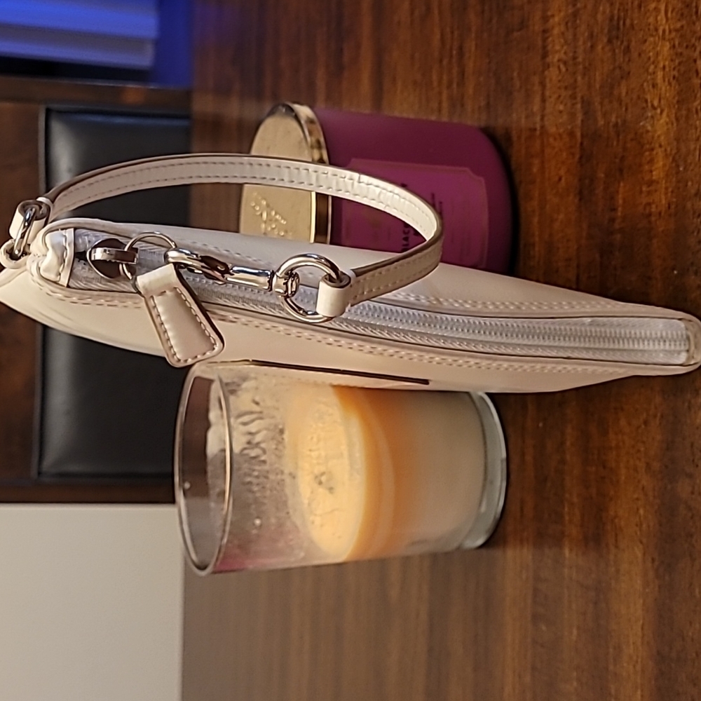 COACH wristlet Coach wristlet Coach wristlet Coach wristlet Coach wristl… - Picture 14 of 16